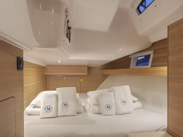 Elan Impression 45.1 de alquiler a Seget Donji