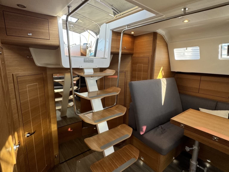 Alquiler Velero Elan con o sin  título de navegación