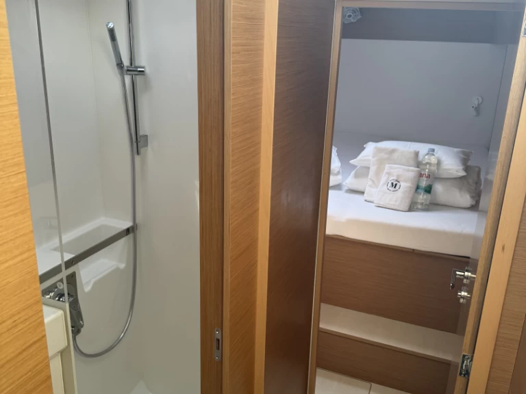 Excess Excess 11 de alquiler a Trogir