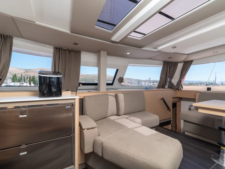 Catamarán para alquilar Seget Donji al mejor precio