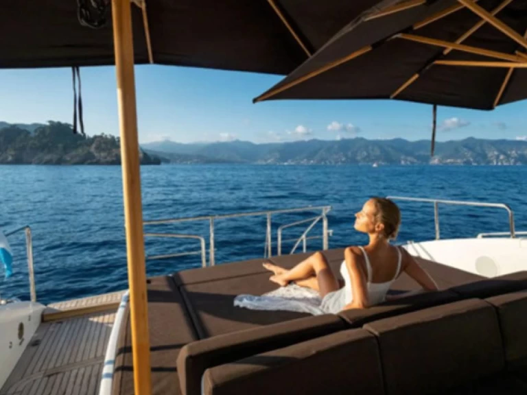 Alquiler Yate de lujo Mangusta con o sin  título de navegación