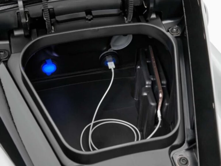 Alquiler Moto de agua Kawasaki con o sin  título de navegación