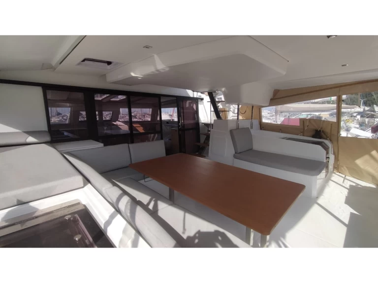 Alquiler de Catamarán, con o sin patrón Fountaine Pajot Castellammare di Stabia