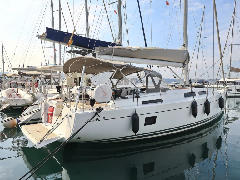 Hanse Hanse 458 de alquiler a Šibenik