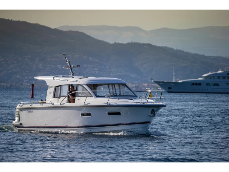 Alquiler Lancha Nimbus con o sin  título de navegación