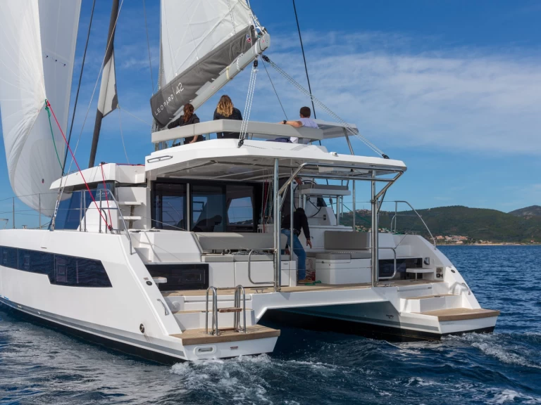 Alquiler de Catamarán, con o sin patrón Leopard Catamarans / Robertson & Caine Saint-Raphaël