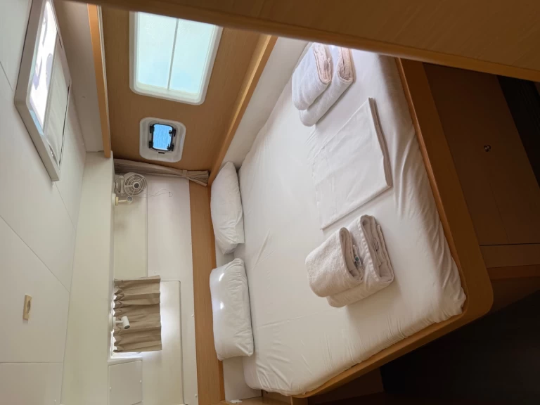 Alquiler de embarcaciones Lagoon Lagoon 400 S2 enToúrlos en Samboat