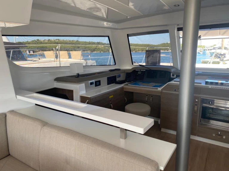 Bali Bali Catspace Voile de alquiler a Šibenik