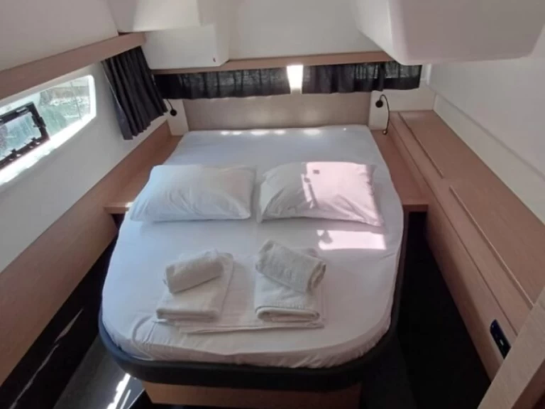 Alquiler de Catamarán, con o sin patrón Fountaine Pajot Rhodes (Ciudad)