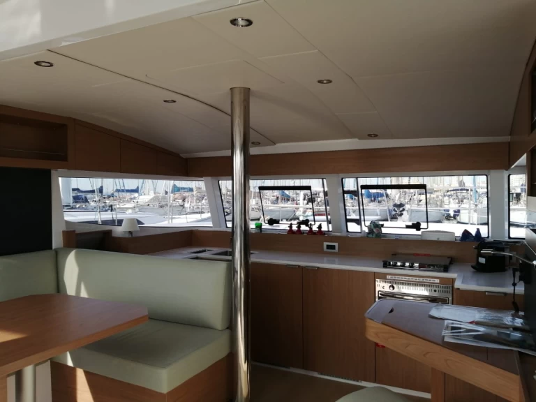 Alquiler de Catamarán, con o sin patrón Bali Cagliari