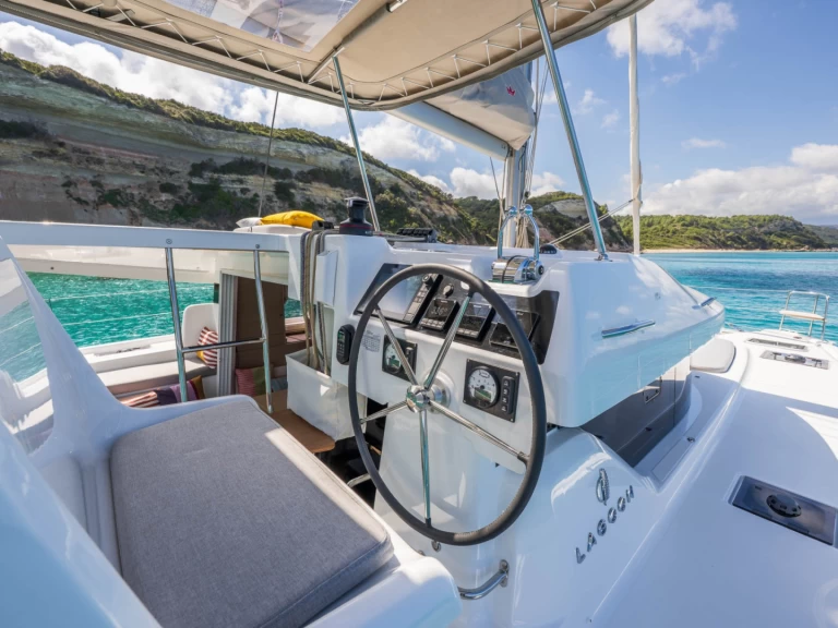 Alquiler Catamarán en Split - Lagoon Lagoon 38