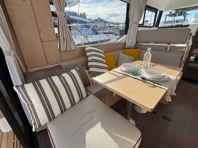 Alquiler Lancha en Split - Bénéteau Swift Trawler 37 Fly