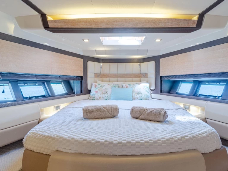 Alquiler de embarcaciones Azimut Azimut 64 enPalma de Mallorca en Samboat