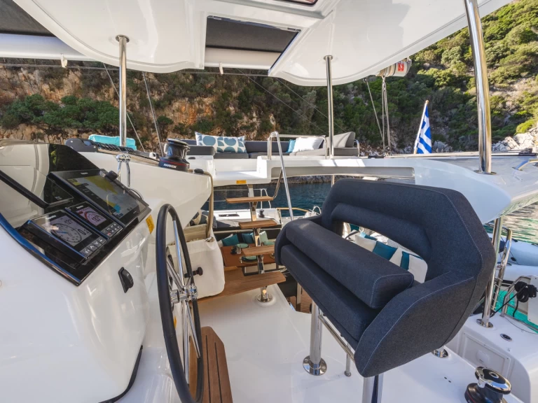 Alquiler de barcos Lefkáda barato de Lagoon 43