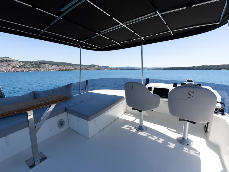 Alquiler Lancha Fountaine Pajot con o sin  título de navegación
