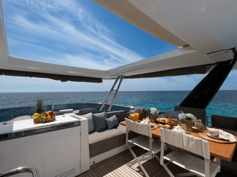 Alquiler de Lagoon Lagoon 630 Motor Yacht en s'Arenal