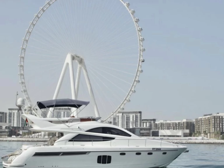 Alquiler de PHANTOM Phantom, 52  en Dubai Marina