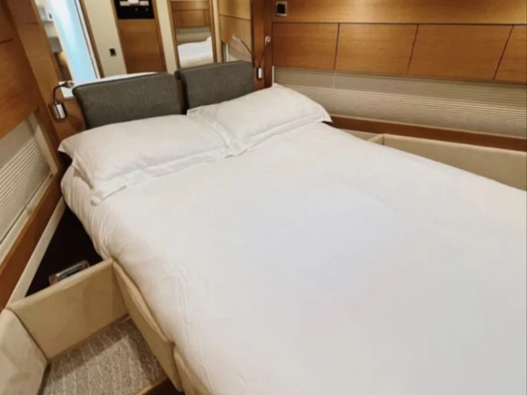 Alquiler de barcos Dubai Marina barato de Phantom, 52 