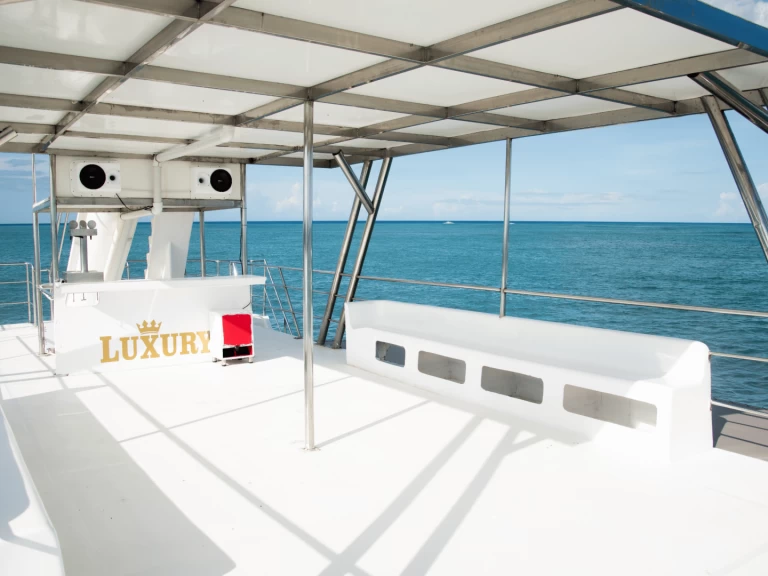 Alquiler de Catamarán, con o sin patrón Custom Made Bávaro