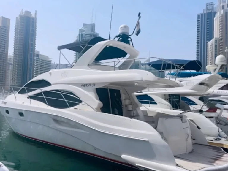 Alquiler Yate de lujo en Dubai Marina - Majesty Yachts 50