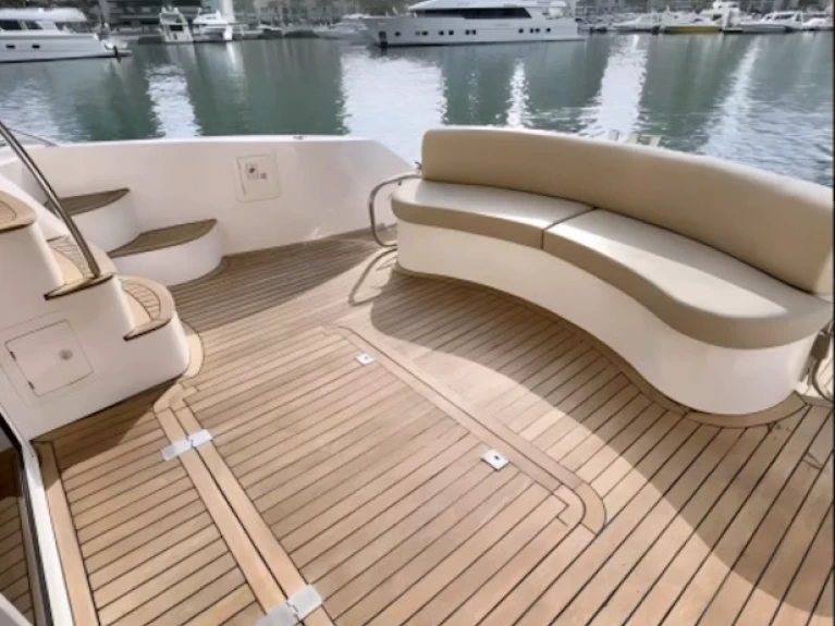 Alquiler de Yate de lujo, con o sin patrón Majesty Yachts Dubai Marina