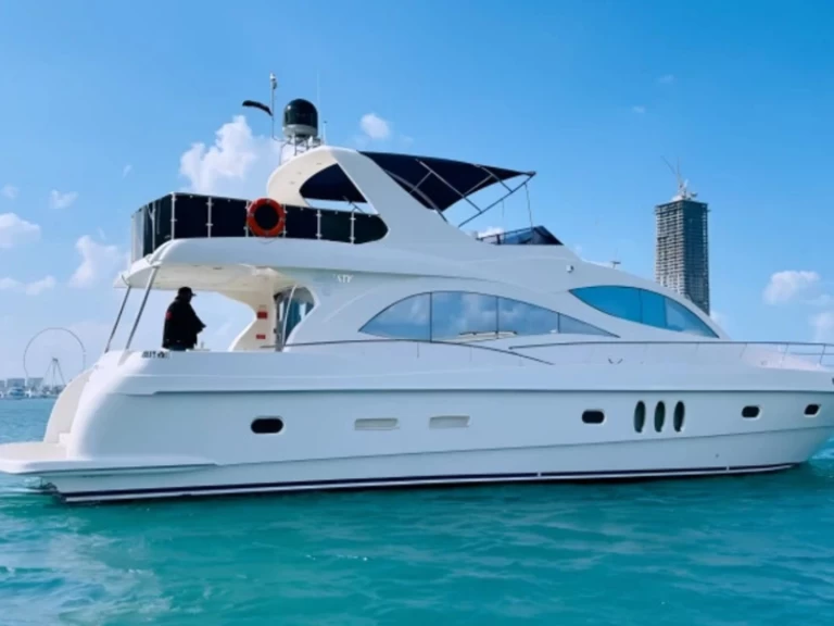Alquiler de embarcaciones Majesty Yachts 70 enDubai Marina en Samboat