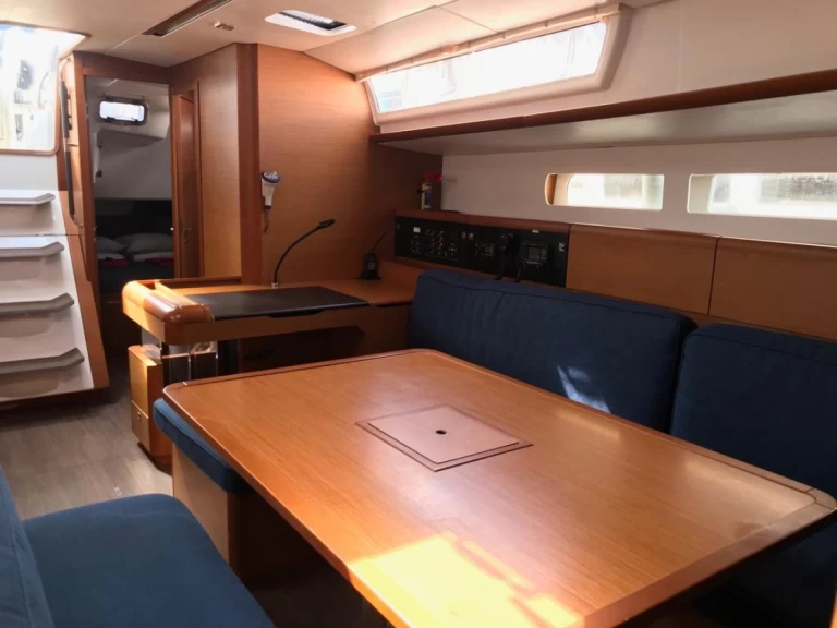 Alquiler de barcos Horta barato de Sun Odyssey 519