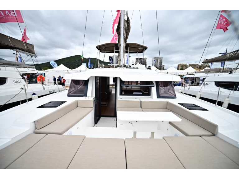 Alquiler Catamarán Bali con o sin  título de navegación