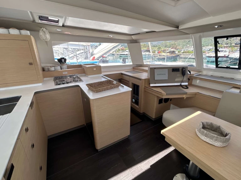 Alquiler Salerno - Fountaine Pajot Astrea 42 en SamBoat