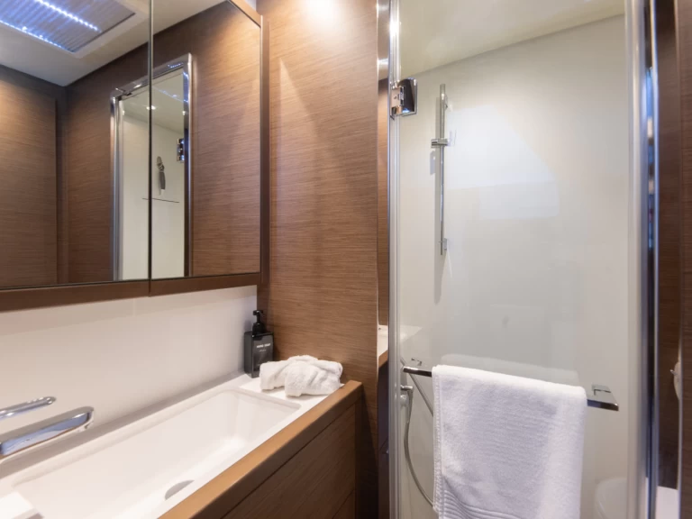 Alquiler Catamarán Lagoon con o sin  título de navegación