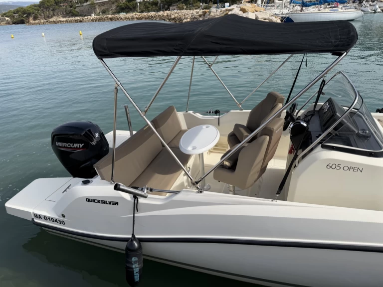 Quicksilver Activ 605 Open de alquiler a La Madrague