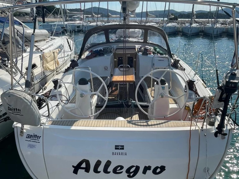 Alquiler de embarcaciones Bavaria Cruiser 40 S enPula en Samboat