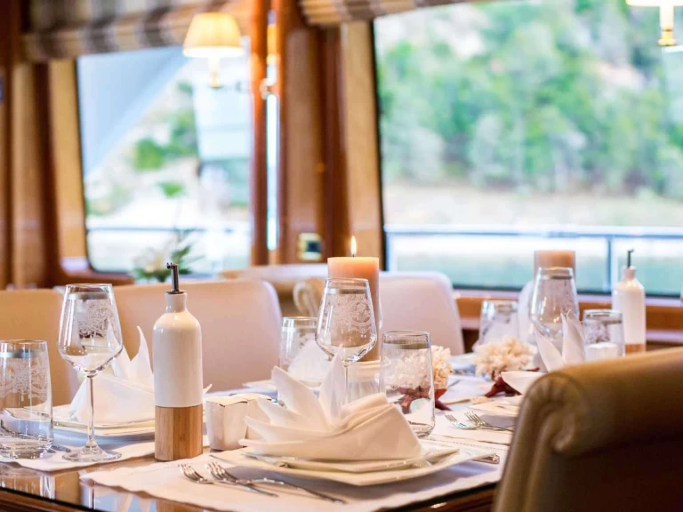 Alquiler de Benetti REBECCA V en San Remo