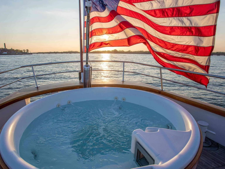 Alquiler Yate de lujo Palmer Johnson con o sin  título de navegación