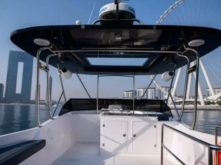 Alquiler de barcos Dubai Marina barato de 64