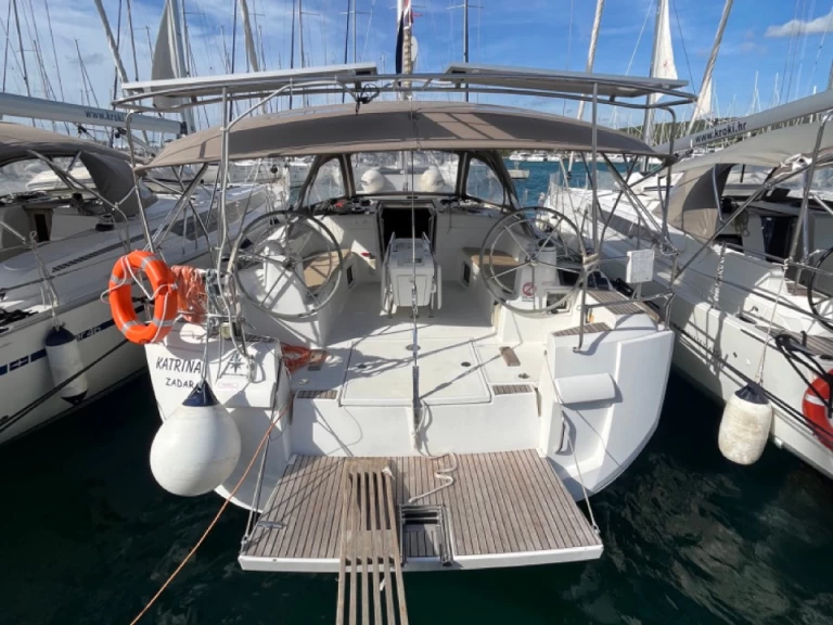 Alquiler de Jeanneau Sun Odyssey 509 en Sukošan