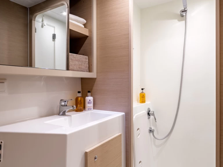 Alquiler Catamarán en Olbia - Lagoon Lagoon 42