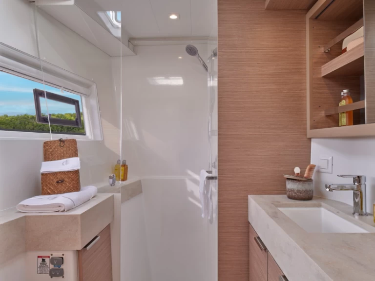 Alquiler de Catamarán, con o sin patrón Lagoon Kaštela