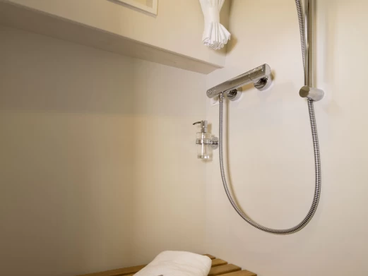 Lancha para alquilar Le Landeron al mejor precio