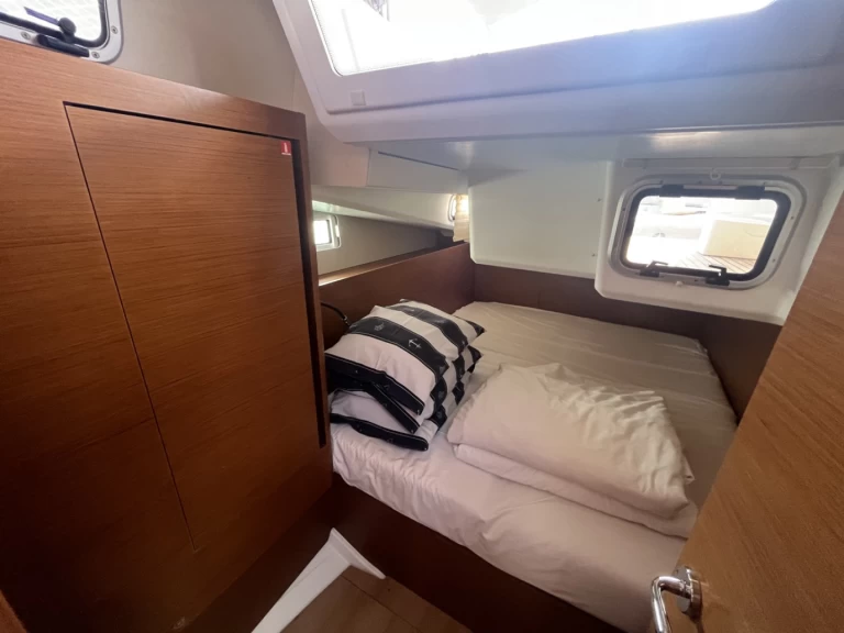 Alquiler de Jeanneau Sun Odyssey 440 en Sukošan