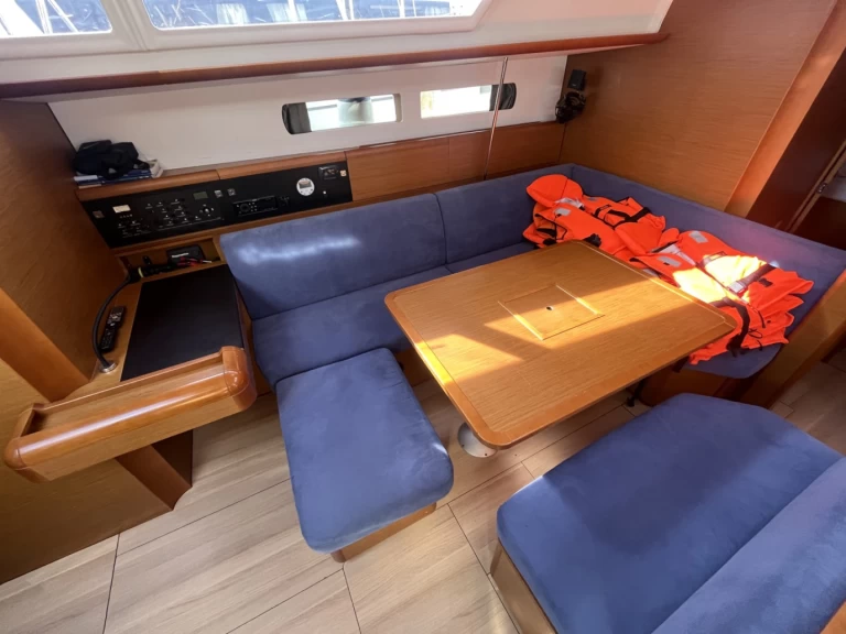 Alquiler de Velero, con o sin patrón Jeanneau Sukošan