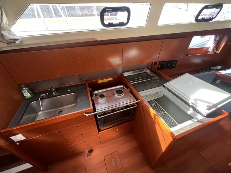 Velero para alquilar Sukošan al mejor precio