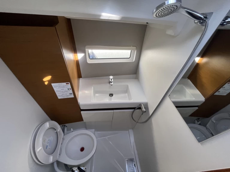 Jeanneau Sun Odyssey 490 de alquiler a Sukošan