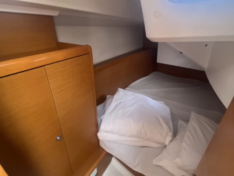 Jeanneau Sun Odyssey 349 de alquiler a Sukošan