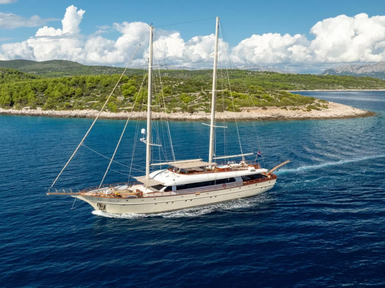 Alquiler de embarcaciones Son De Mar Son De Mar enSplit en Samboat