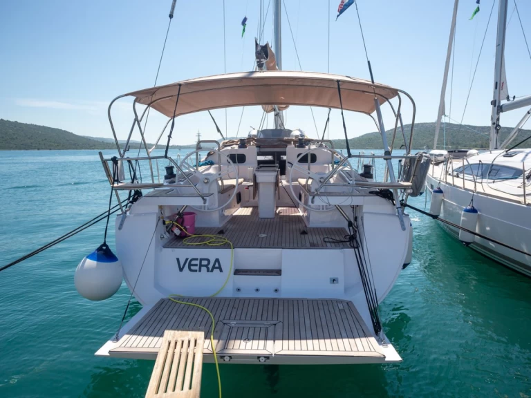 Alquiler Velero Elan con o sin  título de navegación