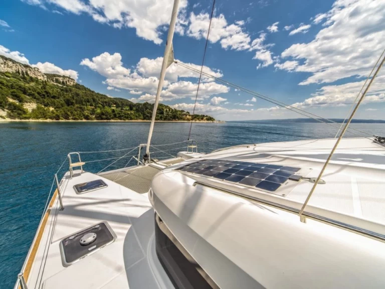 Alquiler de barcos Split barato de Lagoon 39