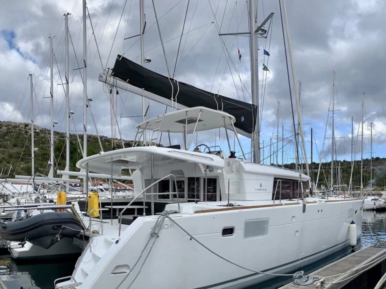 Alquiler de embarcaciones Lagoon Lagoon 450 F enSplit en Samboat