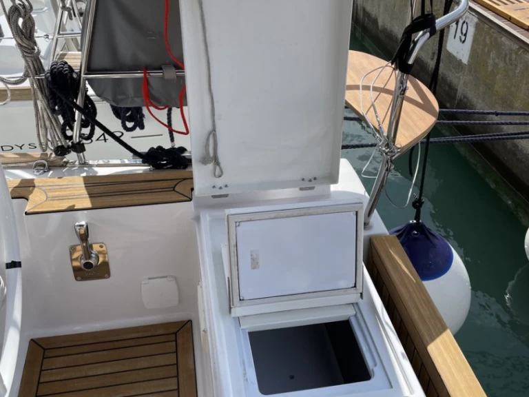 Alquiler de Velero, con o sin patrón Elan Pula