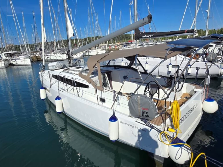 Alquiler Velero en Pula - Jeanneau Sun Odyssey 380